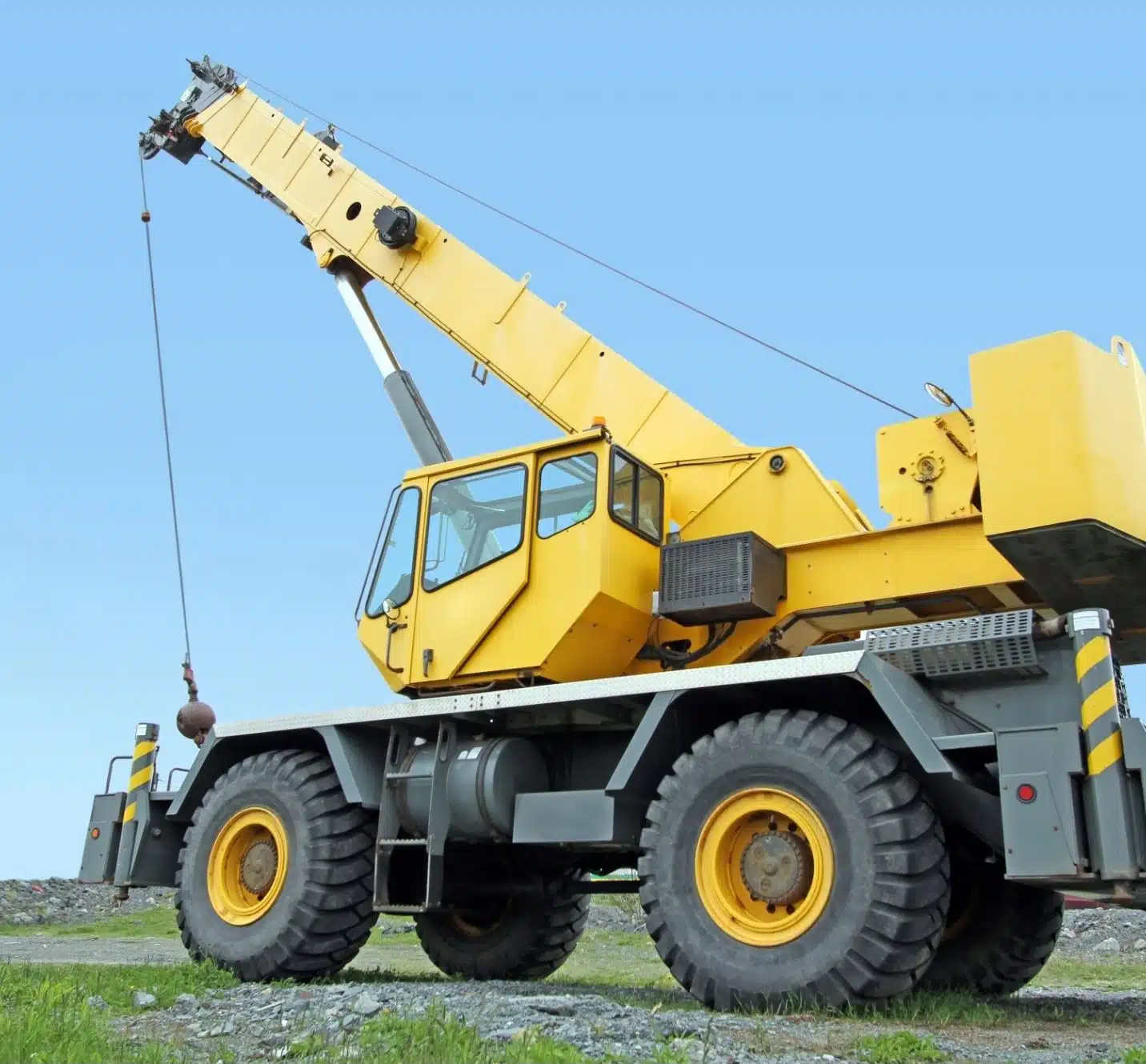 Sample of a 3 ton non-slewing mobile crane